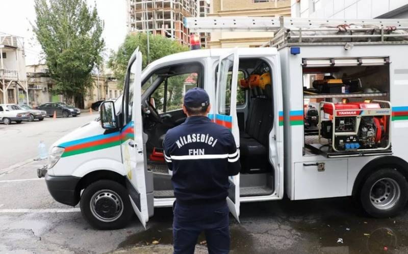 Bakıda qüllədə köməksiz vəziyyətdə qalan şəxs xilas edildi