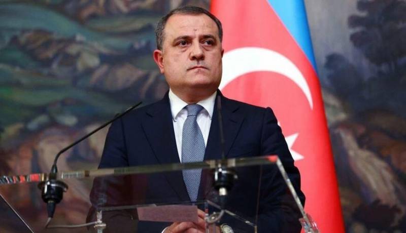 Ceyhun Bayramov serb nazirlə görüşdü