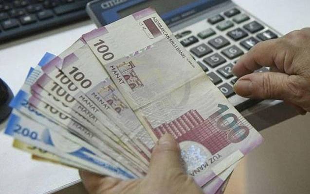 Bakılıların orta aylıq maaşı açıqlandı - 1174,7 manat