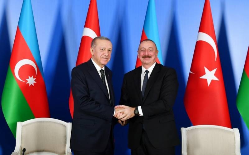Ərdoğan Zəfər günü münasibətilə İlham Əliyevi TƏBRİK ETDİ