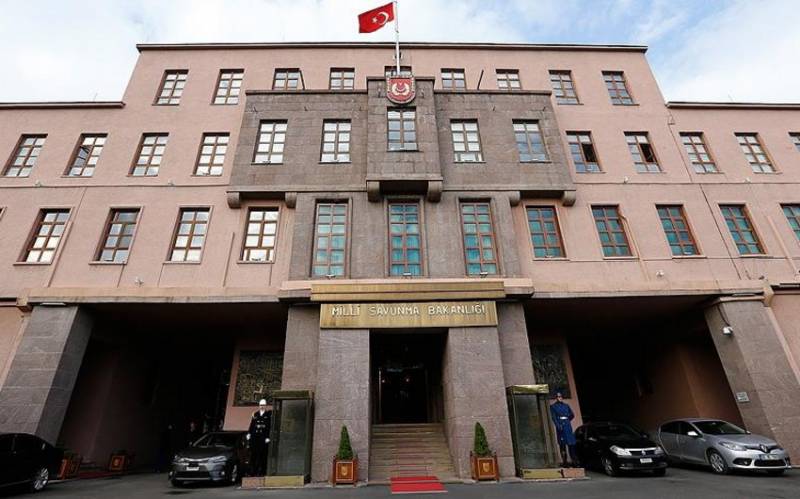 Türkiyə MN Dövlət Bayrağı Günü münasibətilə Azərbaycanı təbrik etdi