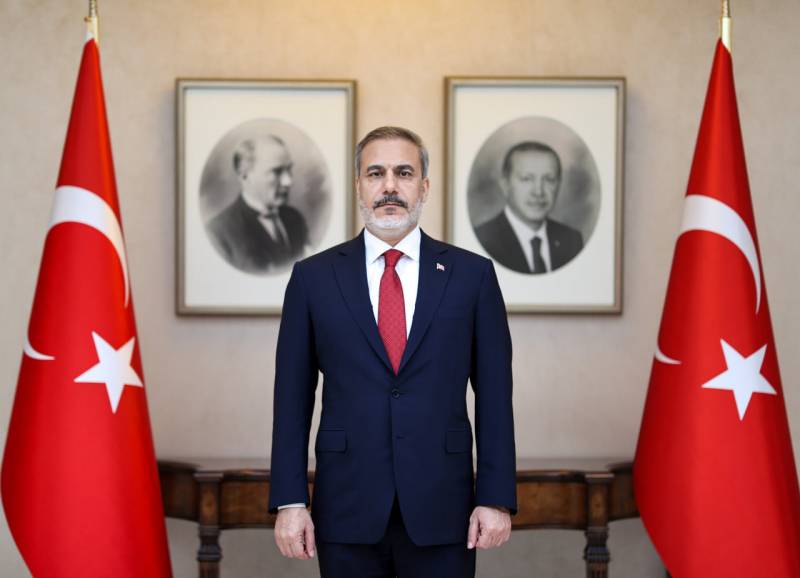 Hakan Fidanla qətərli həmkarı Qəzzada baş verənləri müzakirə etdi