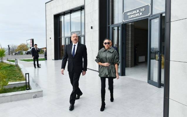 İlham Əliyevlə xanımının açılışdan FOTOLARI