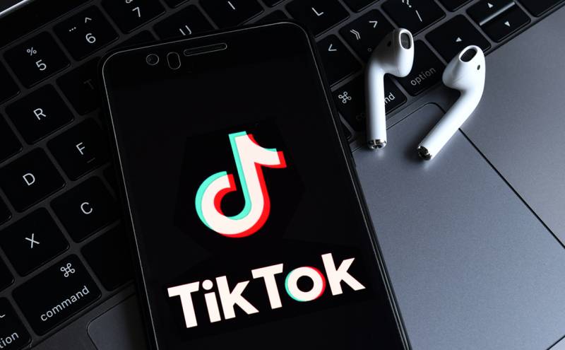 Azərbaycanda “TikTok”a münasibət nə üçün neqativdir? - VİDEO