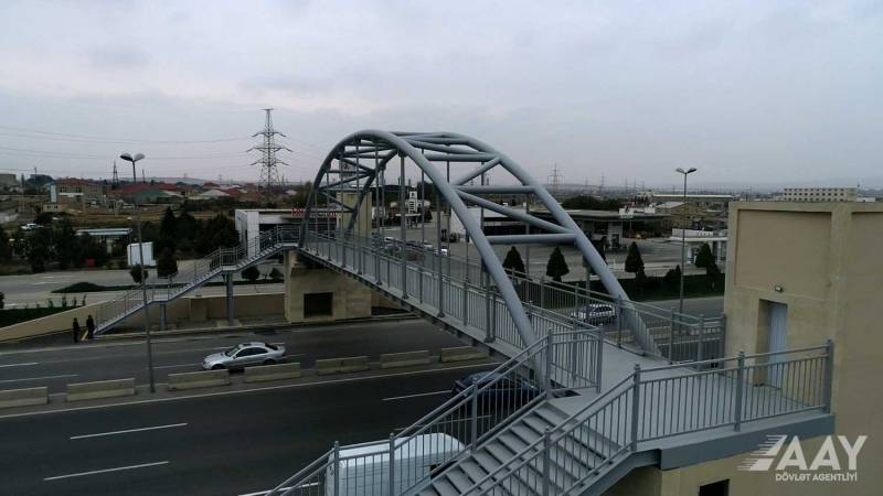 Yeni yerüstü piyada keçidi vətəndaşların istifadəsinə verildi - VİDEO