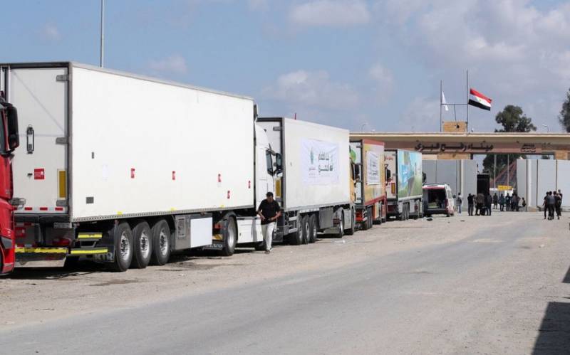 Qəzzanın şimalına 50 yük maşınından ibarət humanitar yardım çatdırıldı