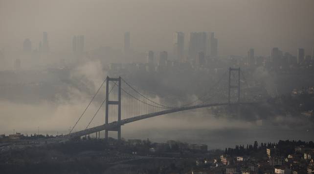 İstanbul boğazı gəmilərin hərəkəti üçün bağlandı