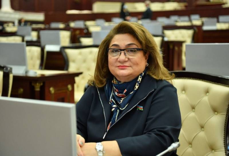 Milli Məclisin komitə sədri erkən nikahlara görə axundları ittiham etdi