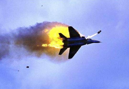 Rusiya ordusu Ukraynanın \"Su-25\" qırıcısını VURDU