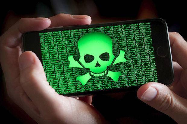 Smartfona quraşdırıla bilən viruslar barədə xəbərdarlıq edildi