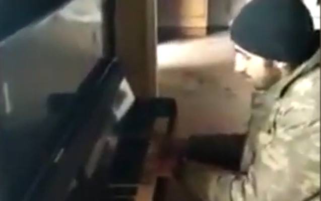 Bu gün şəhid olan Əzizbəy həmin əsgər imiş... - VİDEO