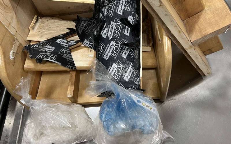 Bakıda hava limanında külli miqdarda psixotrop maddə aşkarlandı