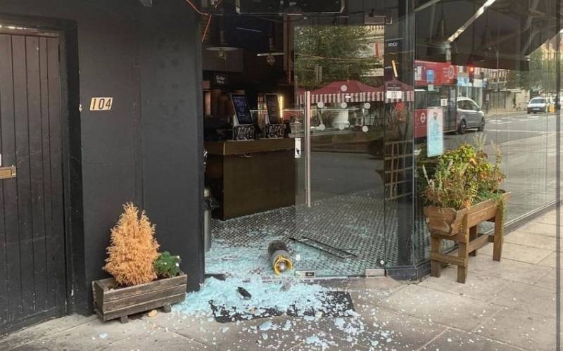Londonda yəhudi restoranına hücum edildi