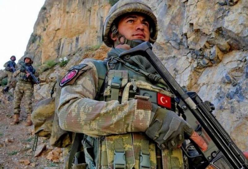 Türkiyə hərbçilərinin Livanda qalma müddəti uzadıldı