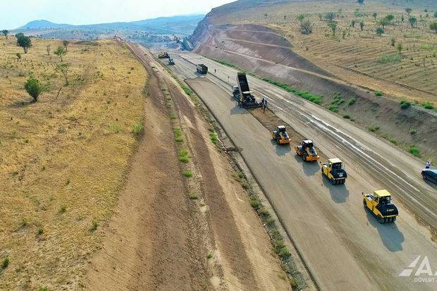 Şükürbəyli-Cəbrayıl-Hadrut yolunda işlər yekunlaşdırılır - VİDEO