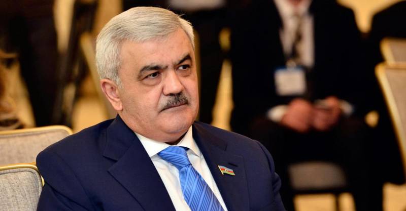 Rövnəq Abdullayevin ölkədən çıxışına niyə qadağa qoyulub?