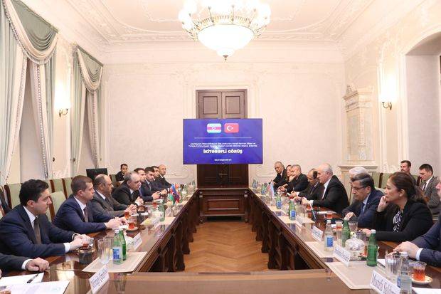 Baş prokuror Türkiyə Ali Məhkəməsinin sədri ilə danışıqlar apardı