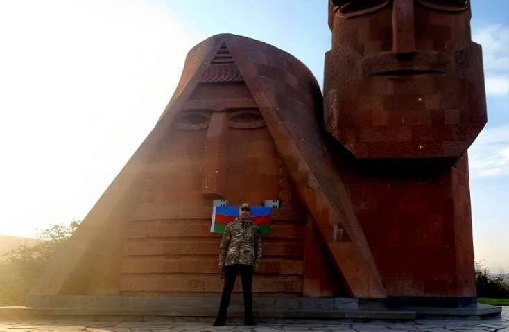 Məşhur şəxsin məmur oğlu işdən çıxarıldı - FOTO