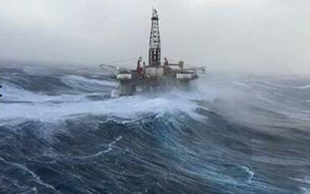 Neft Daşlarında dalğanın hündürlüyü 3.6 metrə çatıb