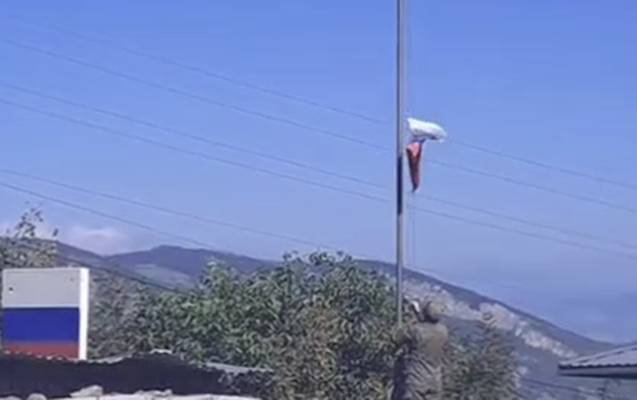 Sülhməramlıların o postu da ləğv olundu, bayraq endirildi - VİDEO