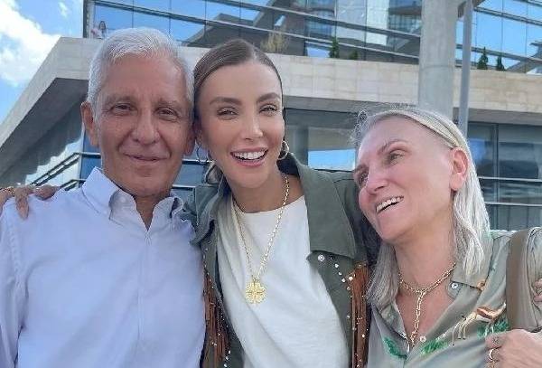Özge Ulusoyun atasının ölümünə səbəb olan qadın mühakimə olundu  