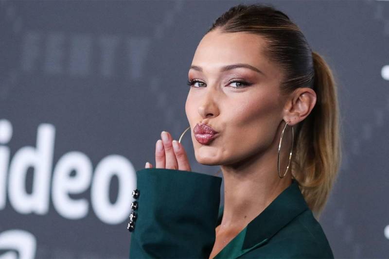 Məşhur model yeni sevgilisi ilə göründü - FOTO