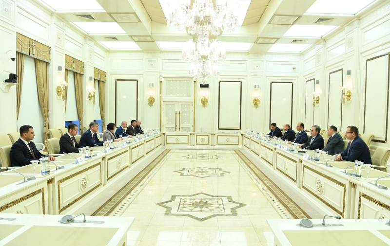 Spiker Milli Məclisdə görüş keçirdi