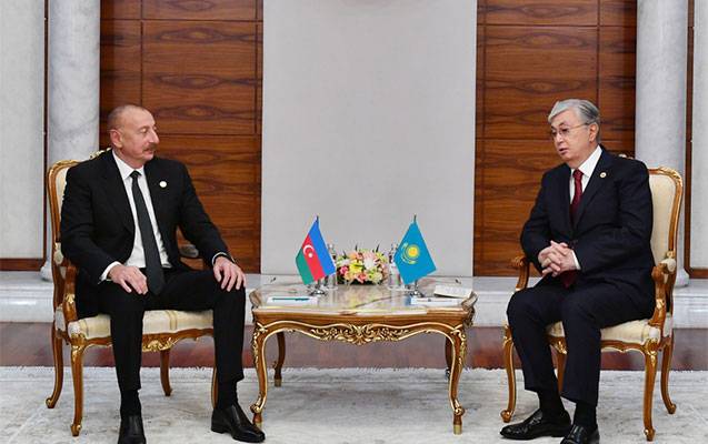 İlham Əliyev Tokayevi təbrik etdi