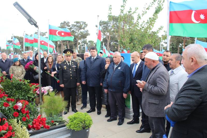 Yasamal rayonunda şəhidlər yad olundu - FOTOLAR