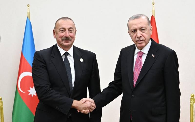 Azərbaycan lideri Türkiyə Prezidentini təbrik etdi