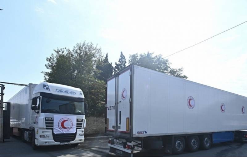 Humanitar yardım aparan karvan 3 gündür Ağdam-Xankəndi yolunda gözləyir