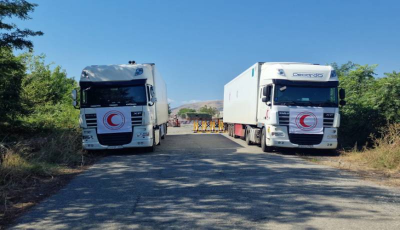 Qarabağda yaşayan erməniəsilli şəxslərə göndərilən ərzaq maşınları hələ də Ağdam-Xankəndi yolundadır