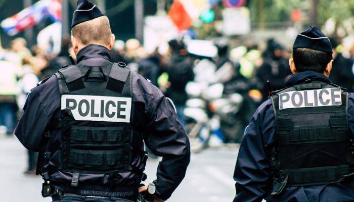 Fransa polisi ermənilərin 8 nəfərlik aksiyasını dağıtdı