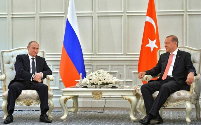 Putin Ərdoğana onun haqqında çəkilən filmi təqdim etdi