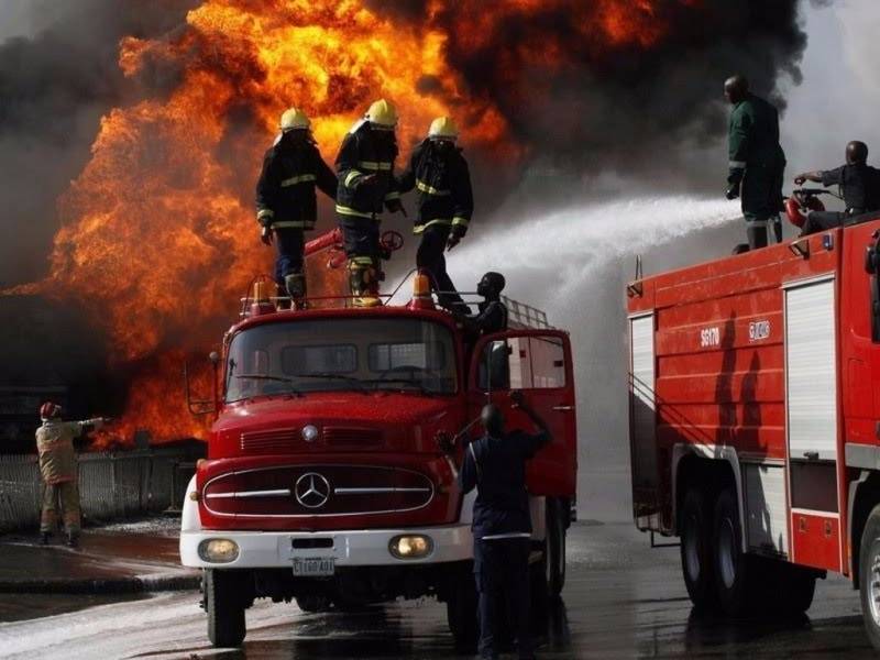 Bakıda kollec yataqxanasında baş verən yanğın söndürüldü: Təxliyə edilənlər var - YENİLƏNDİ