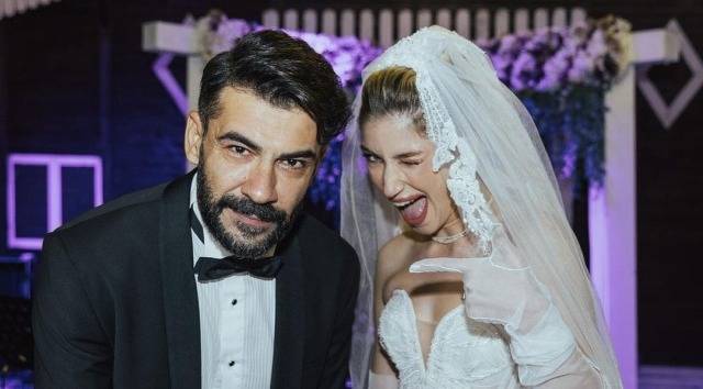 Taninmiş aktyor evləndi - FOTO