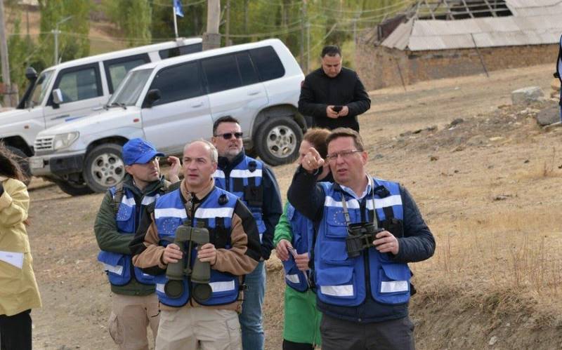 Sərhəddəki vəziyyət barədə Brüsselə məlumat verildi