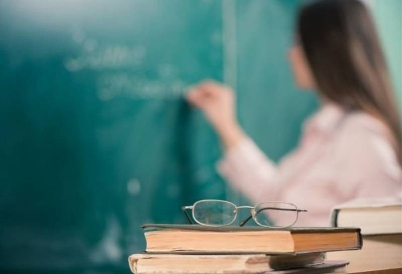 Ümumtəhsil müəssisələrində çalışan müəllimlərin sayı AÇIQLANDI