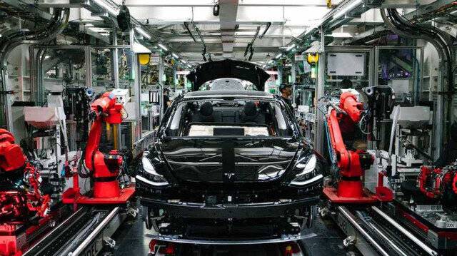 Tesla 2 milyonuncu avtomobilini istifadəyə verdi