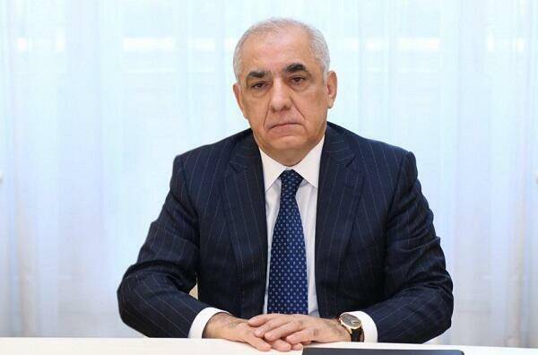 Əli Əsədov BƏƏ-nin vitse-prezidentini təbrik etdi
