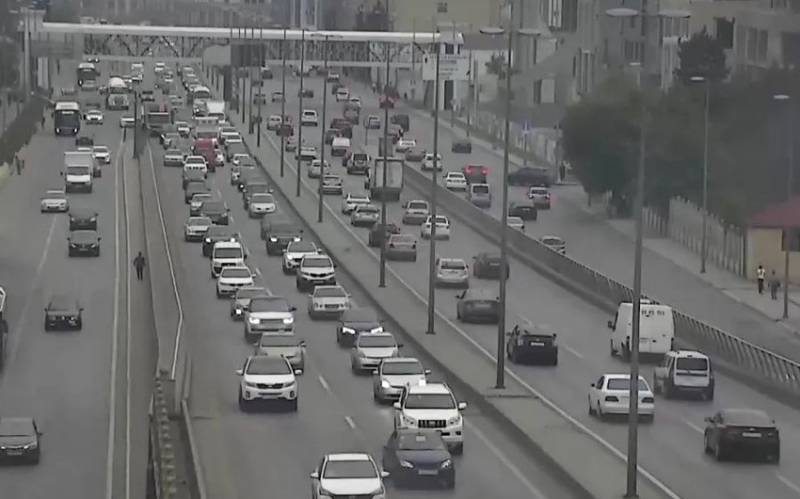 Bakıda bu yollarda tıxac var - SİYAHI