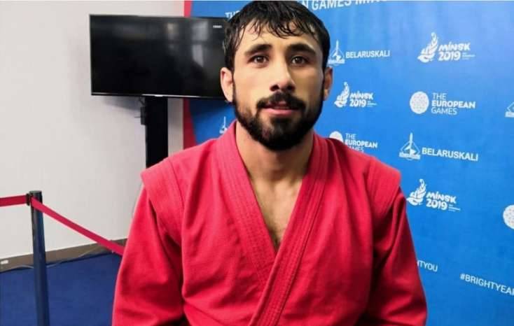 Məşqçi ilə ananın yazışmaları üzə çıxdı - \"Aramızda məsələlər var\"