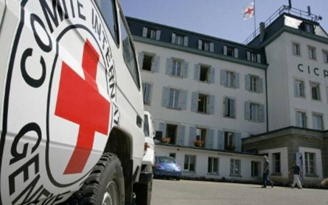 BQXK-nın yük maşını keçid üçün icazə gözləyir