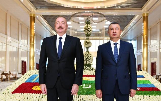 Prezidentlərin təkbətək görüşü başladı