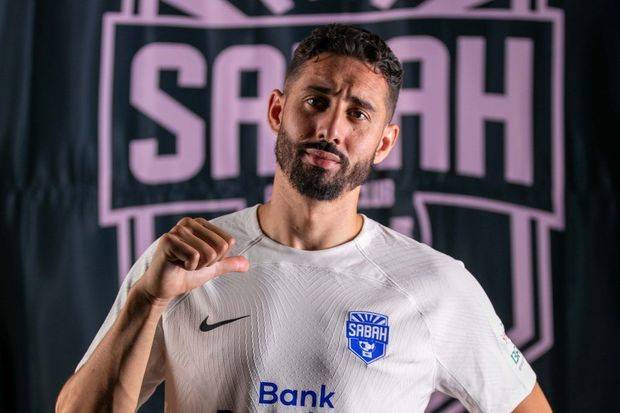 Məşhur futbolçu Azərbaycan klubundakı məqsədini açıqladı
