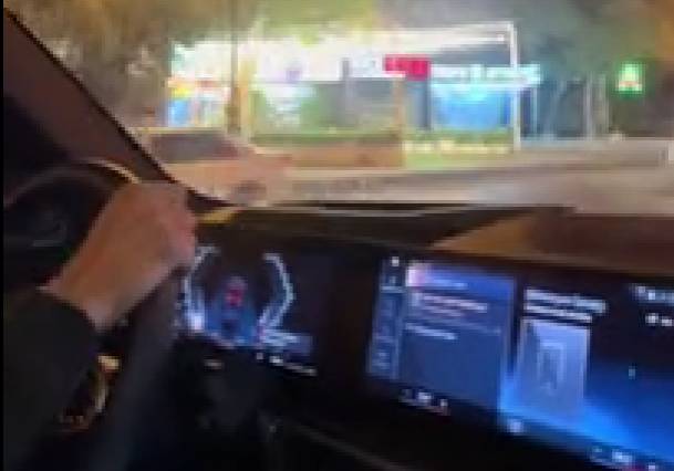 Tanınmış azərbaycanlı meyxanaçı özünə 250 minlik lüks avtomobil aldı - VİDEO