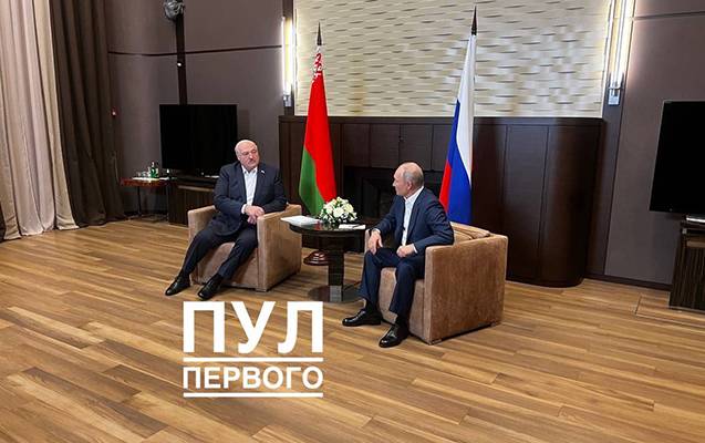 Putin Soçidə Lukaşenko ilə görüşdü
