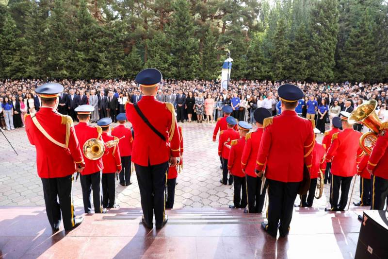 “Coffee`N Joy” yeni dərs ilinin ilk günündə tələbələrlə - FOTOLAR