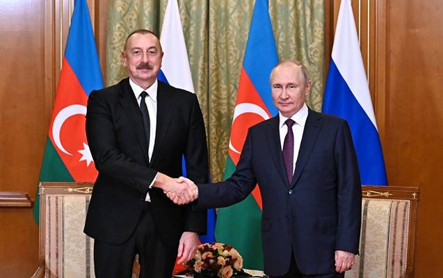 Əliyev Putinlə telefonla danışdı - Nələr müzakirə edildi?