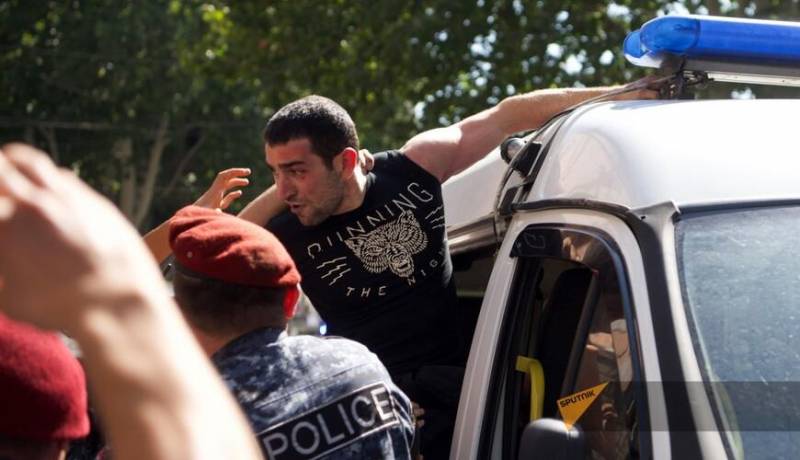 Köçəryanın oğlu BU SƏBƏBDƏN saxlanılıb